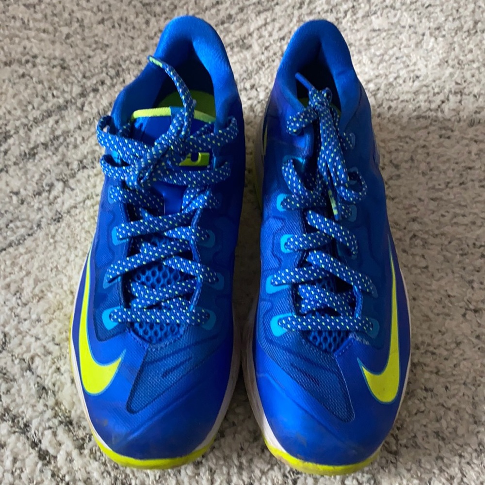 Nike Boys sneakers size 7 youth